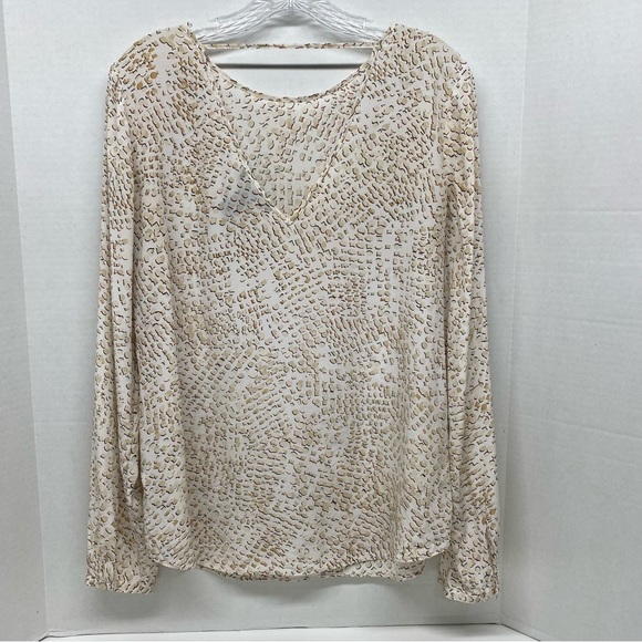 White House Black Market Womens White Cream Long Sleeve Pullover Size 10 Silk - Picture 4 of 12